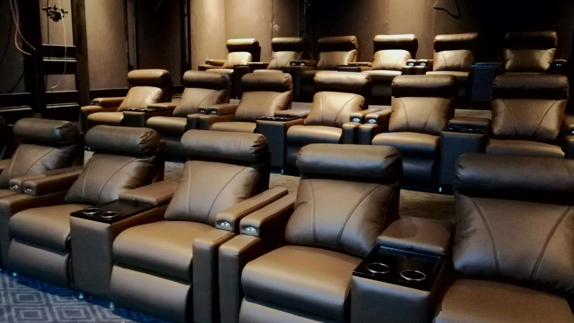Luxury Recliners & Lounge Seating Solutions in Bangalore